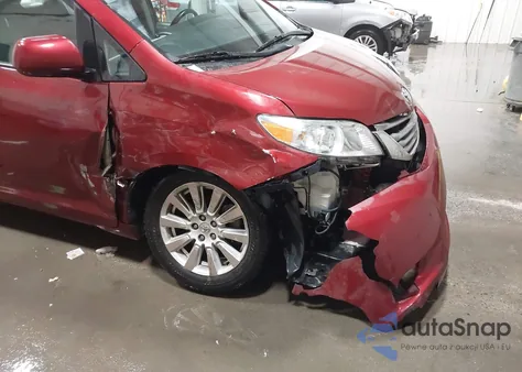 2017 Toyota Sienna Xle 7 Passenger z USA, uszkodzony, nr VIN 5TDDZ3DC7HS156316